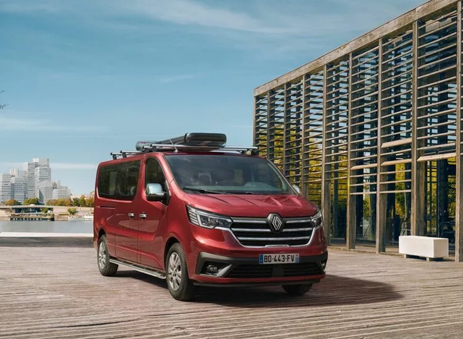 auto-cobalcescu-renault-trafic-combi-design-expresiv