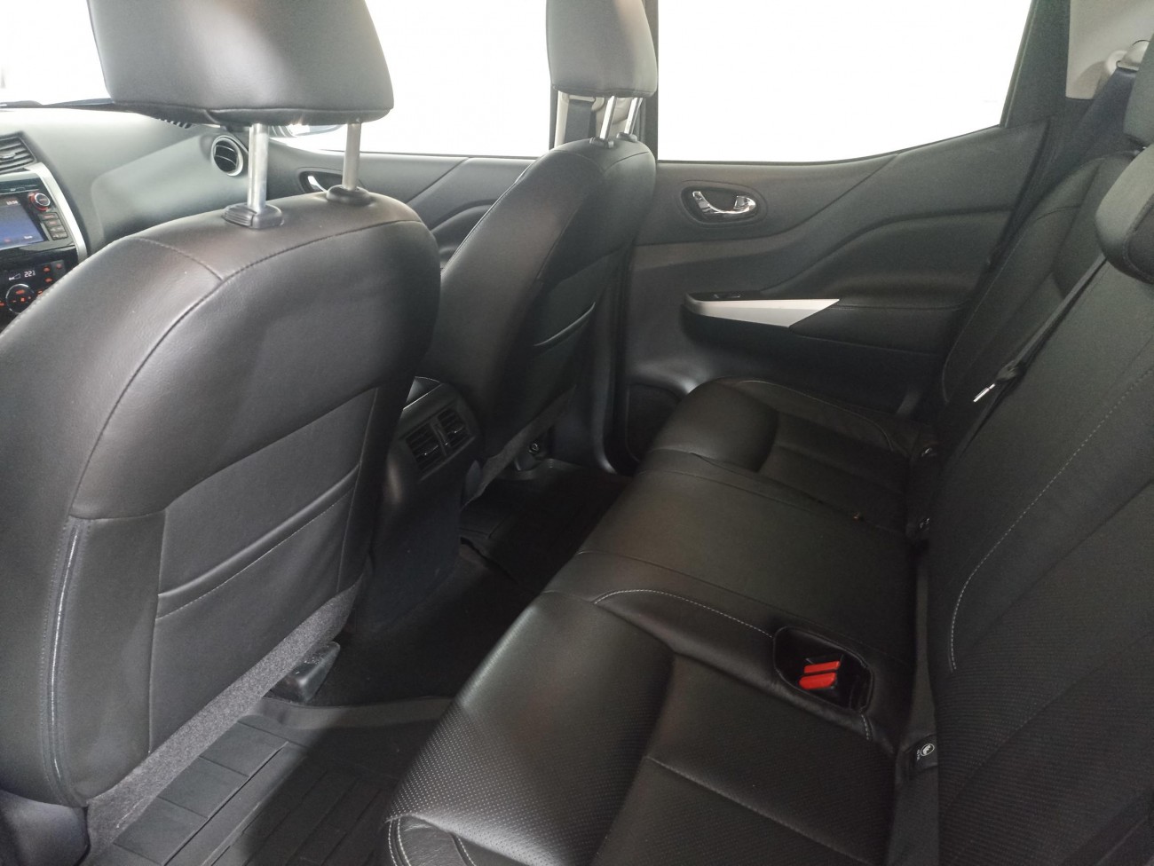 NISSAN NAVARA 2.3 DCI 190 CP 4x4