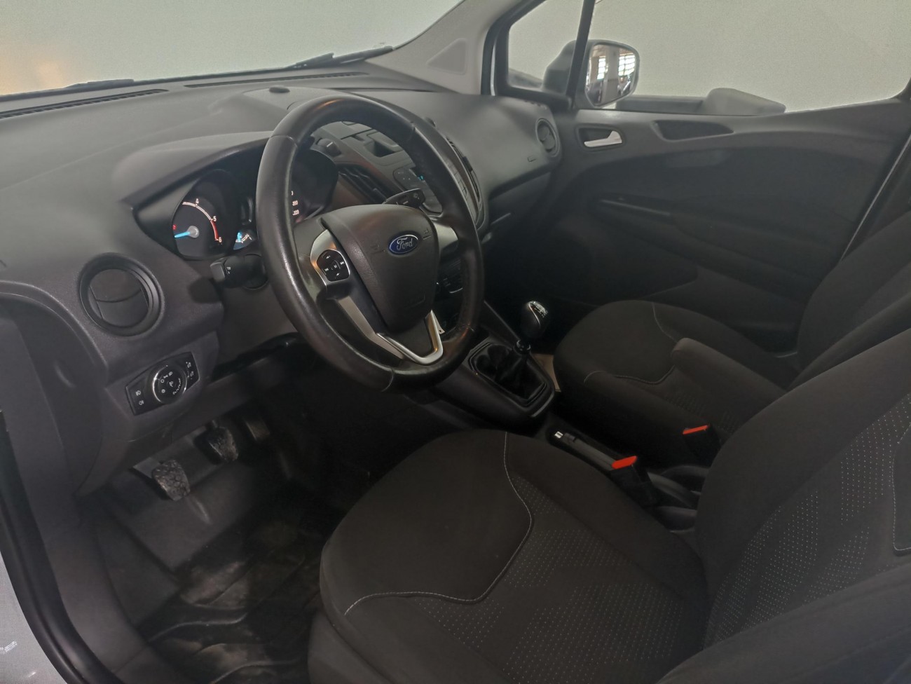 Ford Transit Courier 1.5 TDCi 75 CP Trend