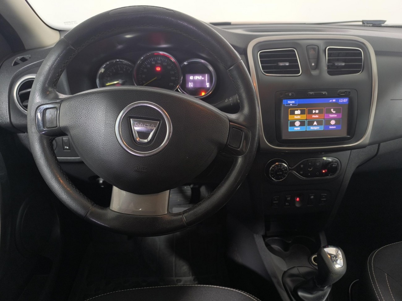 Dacia Sandero 1.5 DCI 90 CP, cutie automata