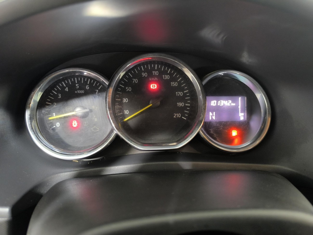 Dacia Sandero 1.5 DCI 90 CP, cutie automata