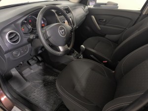 Dacia Sandero 1.5 DCI 90 CP, cutie automata