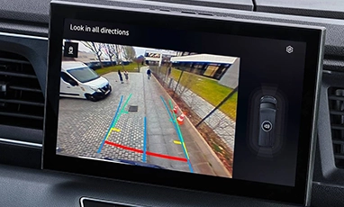 nissan-interstar-camera-marsariei