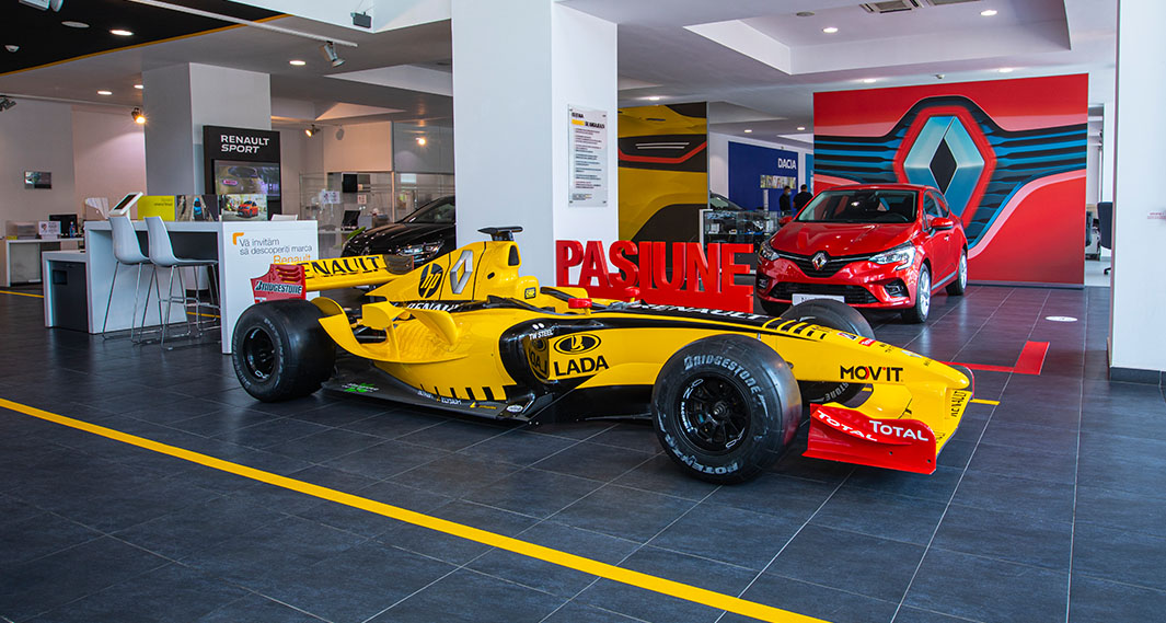 RENAULT
