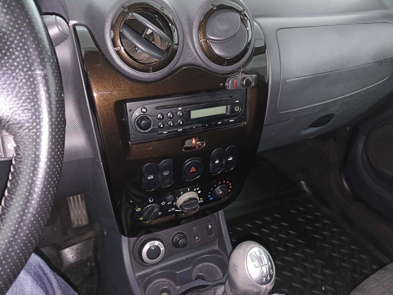 Dacia Duster 1.5 DCI 110 CP 4x4 Laureate