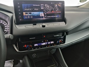 Nissan Qashqai 1.3 l 156CP mild-hybrid 2WD, transmisie automată X-Tronic N-Connecta