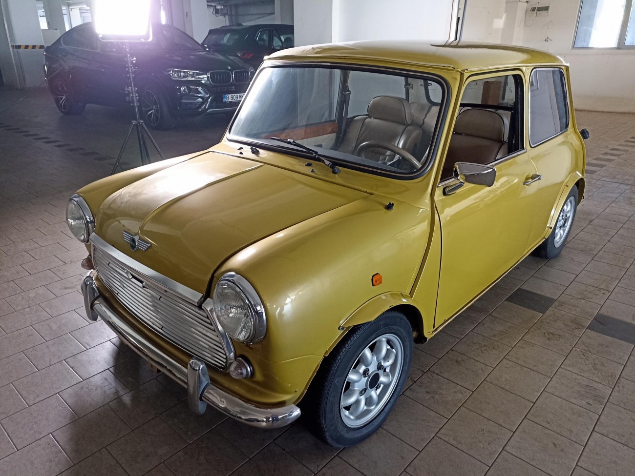 Mini 1001, motorizare 1.0 42 CP