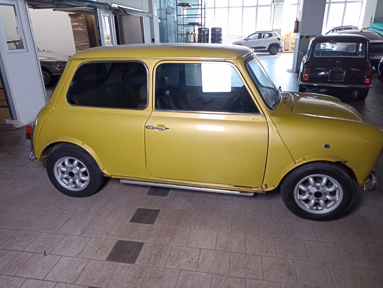 Mini 1001, motorizare 1.0 42 CP