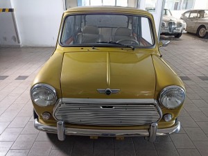 Mini 1001, motorizare 1.0 42 CP