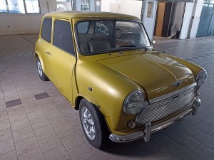 Mini 1001, motorizare 1.0 42 CP