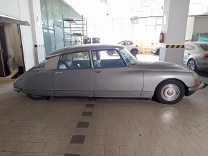 Citroen DS, motorizare 2.0 90 CP