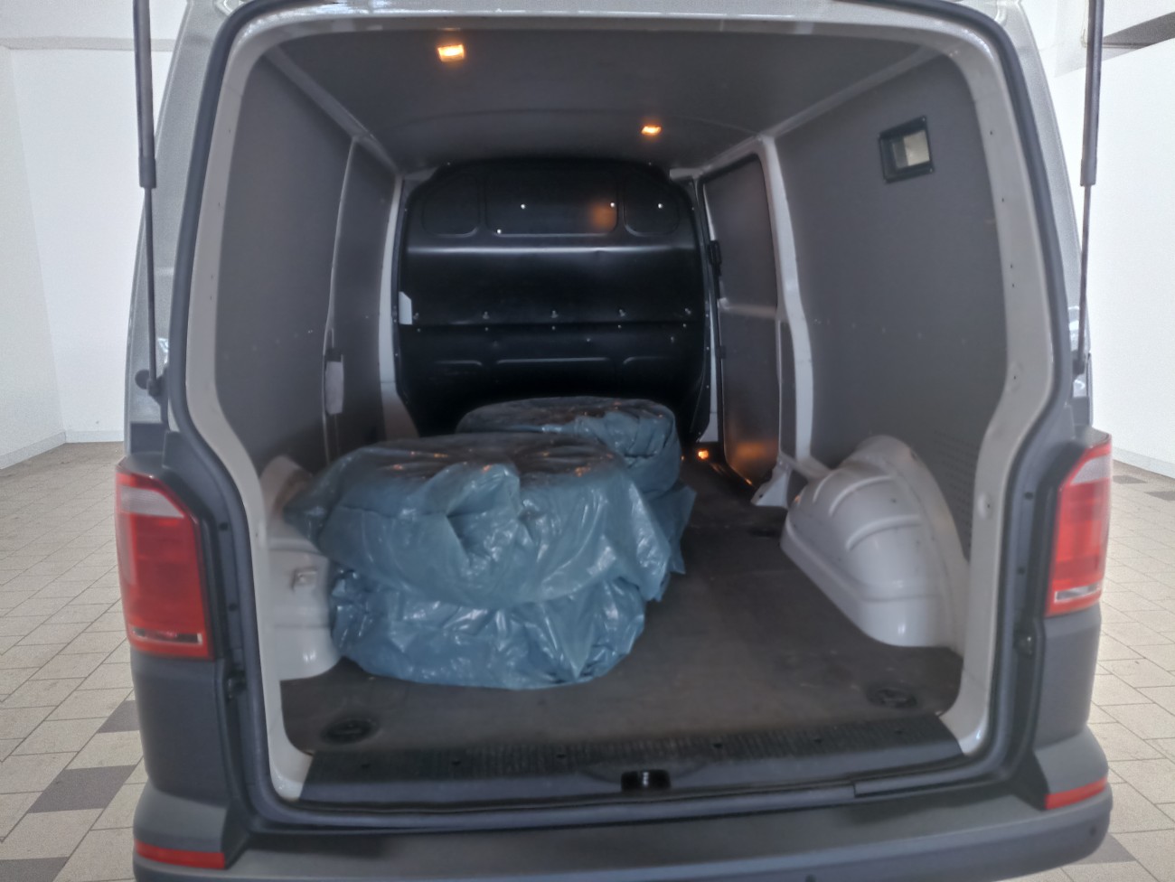 VW T6 Transporter Kasten LR 2,0 TDI 84 CP L1H2