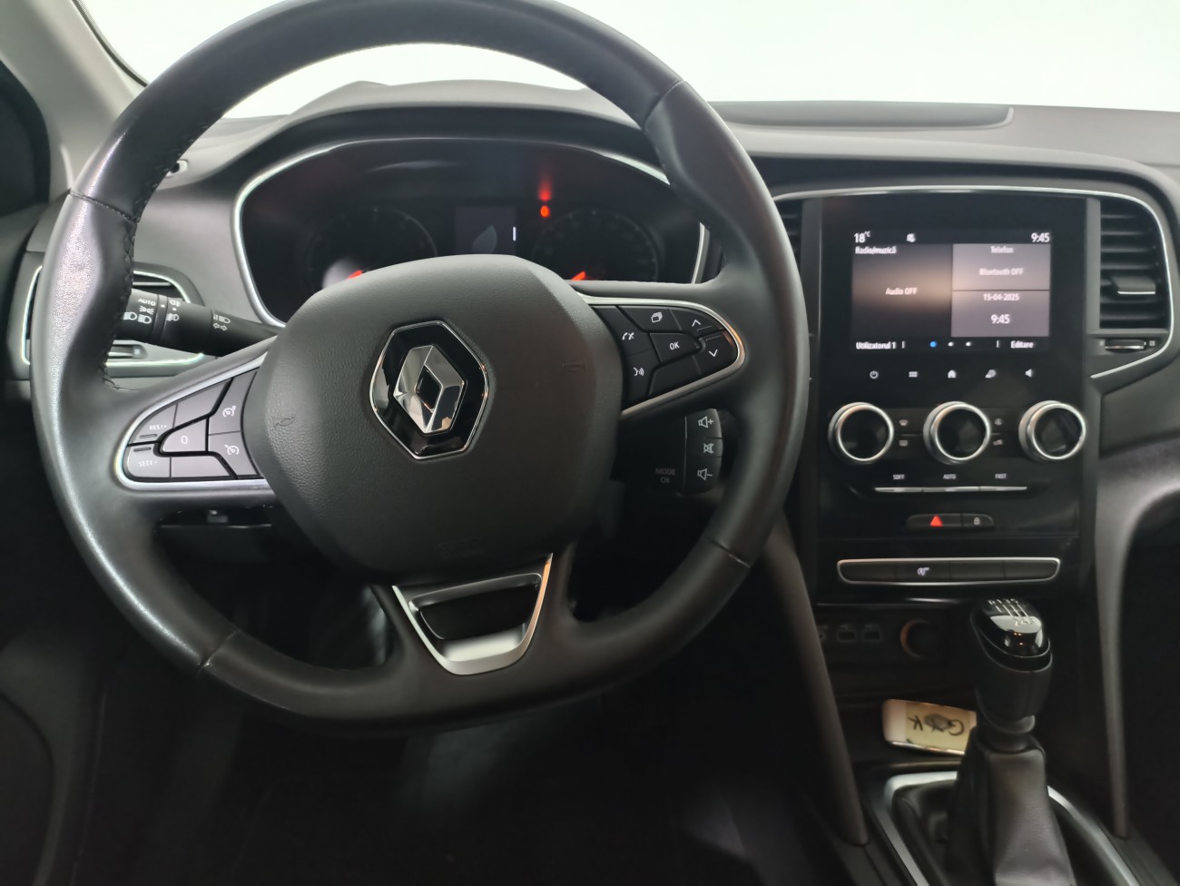 Renault Megane 1.3 TCE 140 CP Sedan Zen