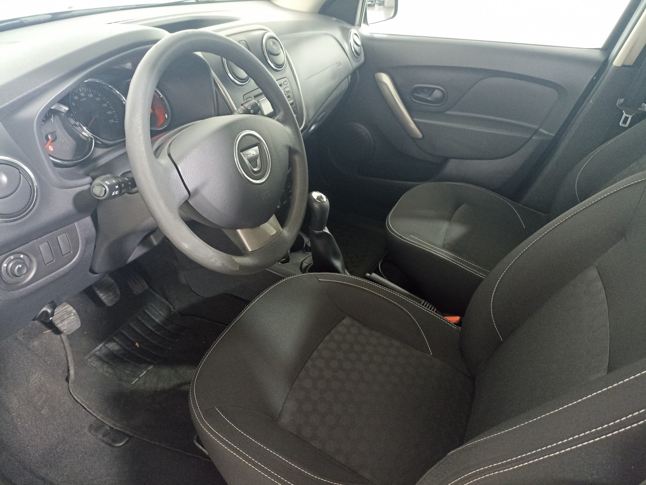 Dacia Sandero1.2i 75 CP