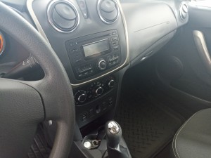 Dacia Sandero1.2i 75 CP