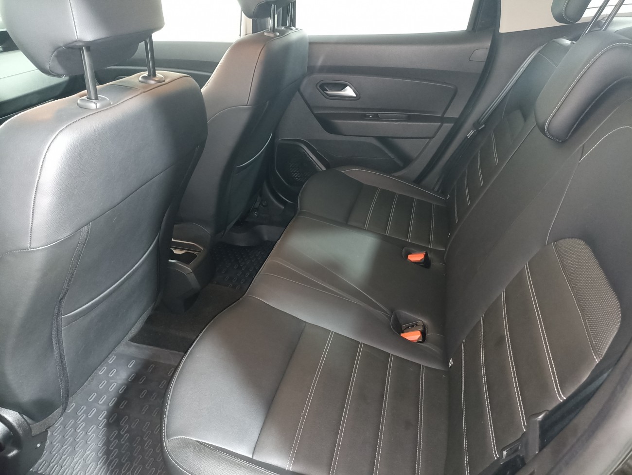 Dacia Duster 1.5 DCI 115 CP 4x4 Prestige