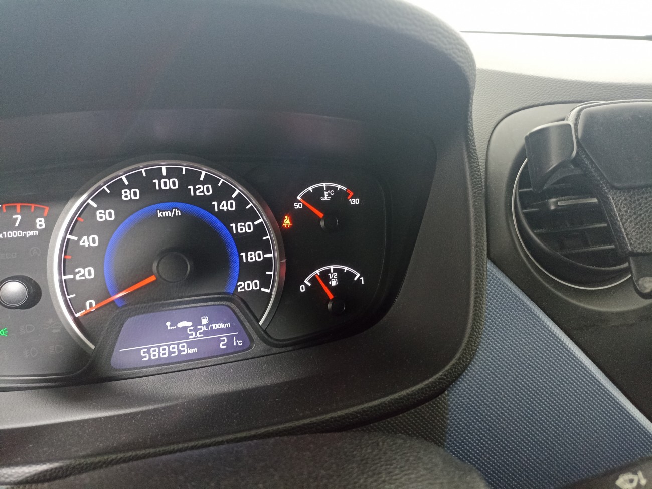 HYUNDAI i10 1.0 66 CP