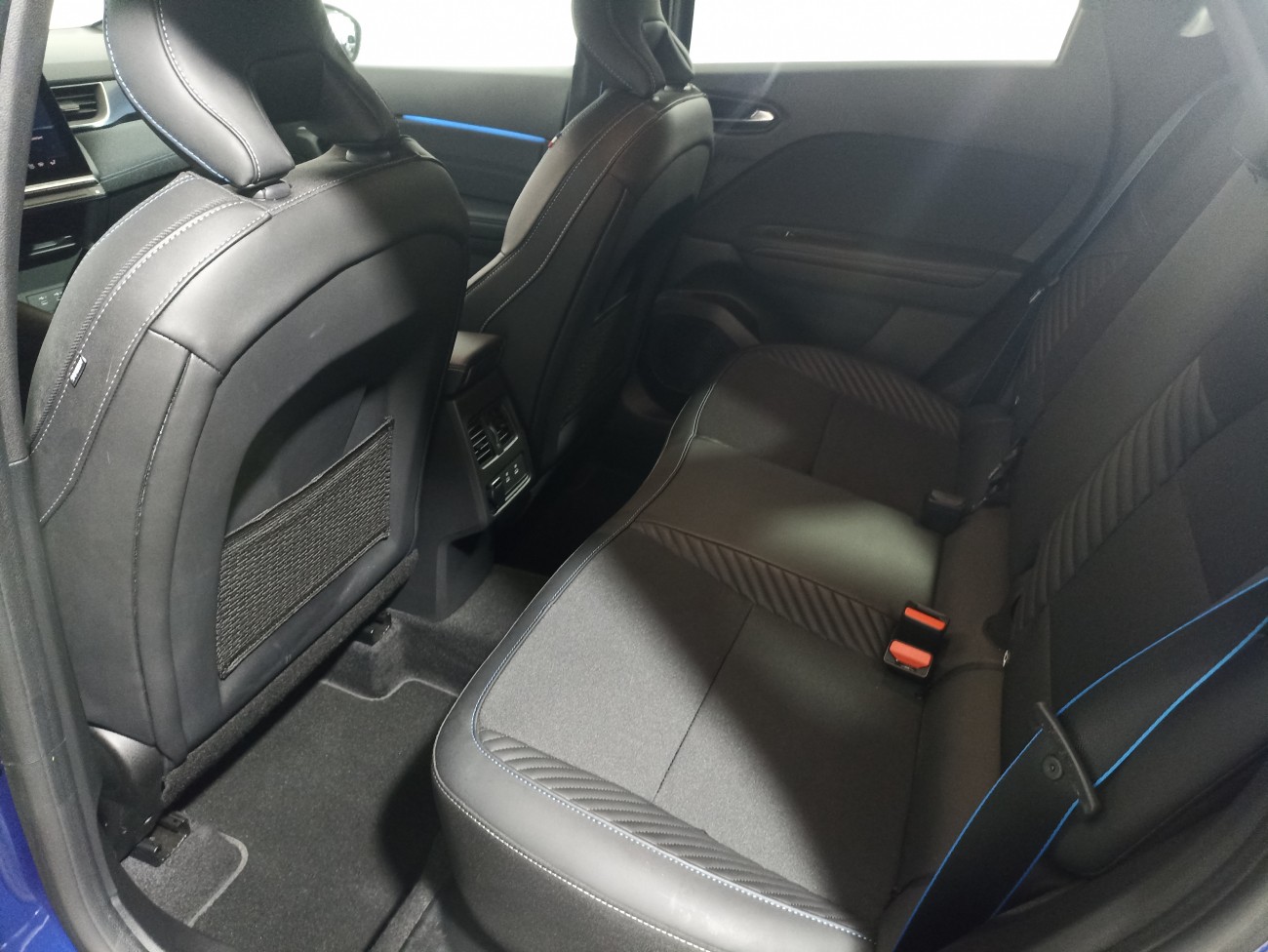 Renault Captur Espirit Alpline E-Tech Full Hybrid 145 CP Renault Captur Espirit Alpline E-Tech Full Hybrid 145 CP