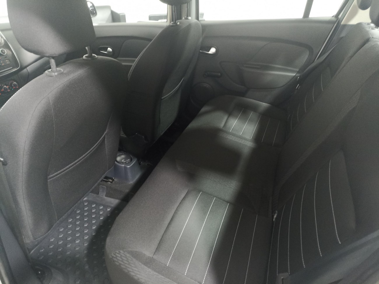 Dacia Logan 1.5 DCI 75 CP Laureate Dacia Logan 1.5 DCI 75 CP Laureate