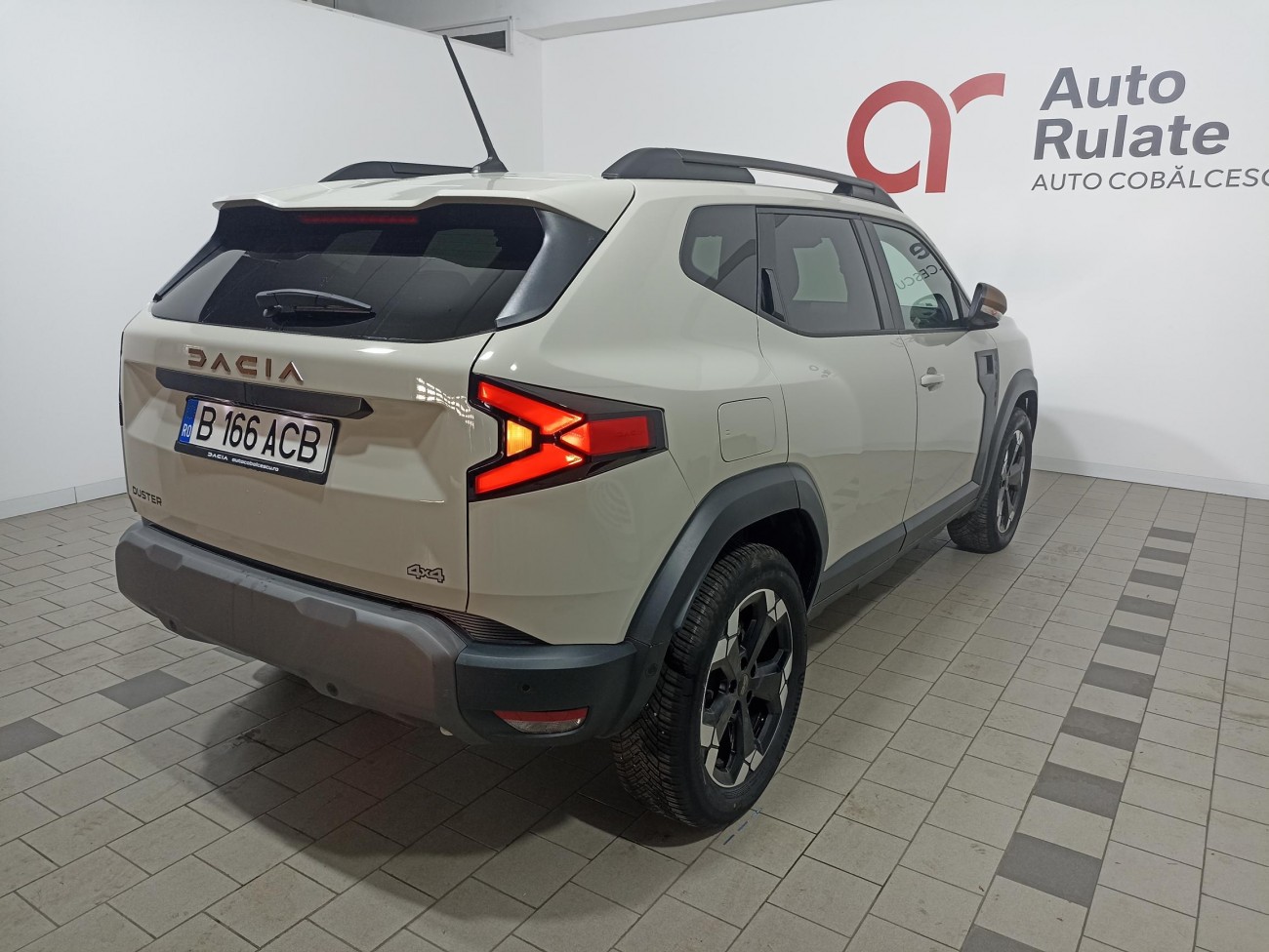 Dacia Duster Extreme TCE Mild Hybrid 130 CP 4x4 Dacia Duster Extreme TCE Mild Hybrid 130 CP 4x4