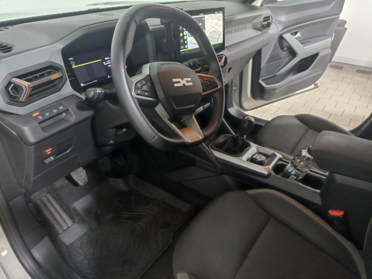 Dacia Duster Extreme TCE Mild Hybrid 130 CP 4x4 Dacia Duster Extreme TCE Mild Hybrid 130 CP 4x4