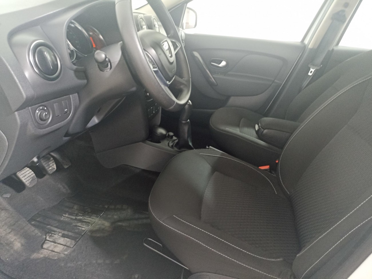 Dacia Logan MCV 1.5 DCI 75 CP, Laureate