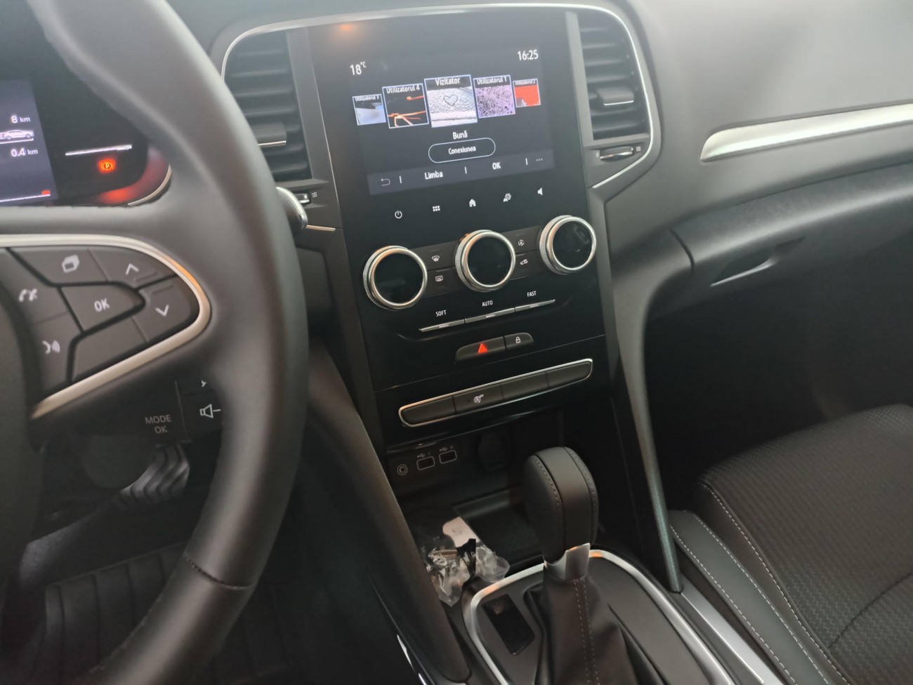 RENAULT Megane Sedan techno TCe 140 GPF EDC, Masina NOUA