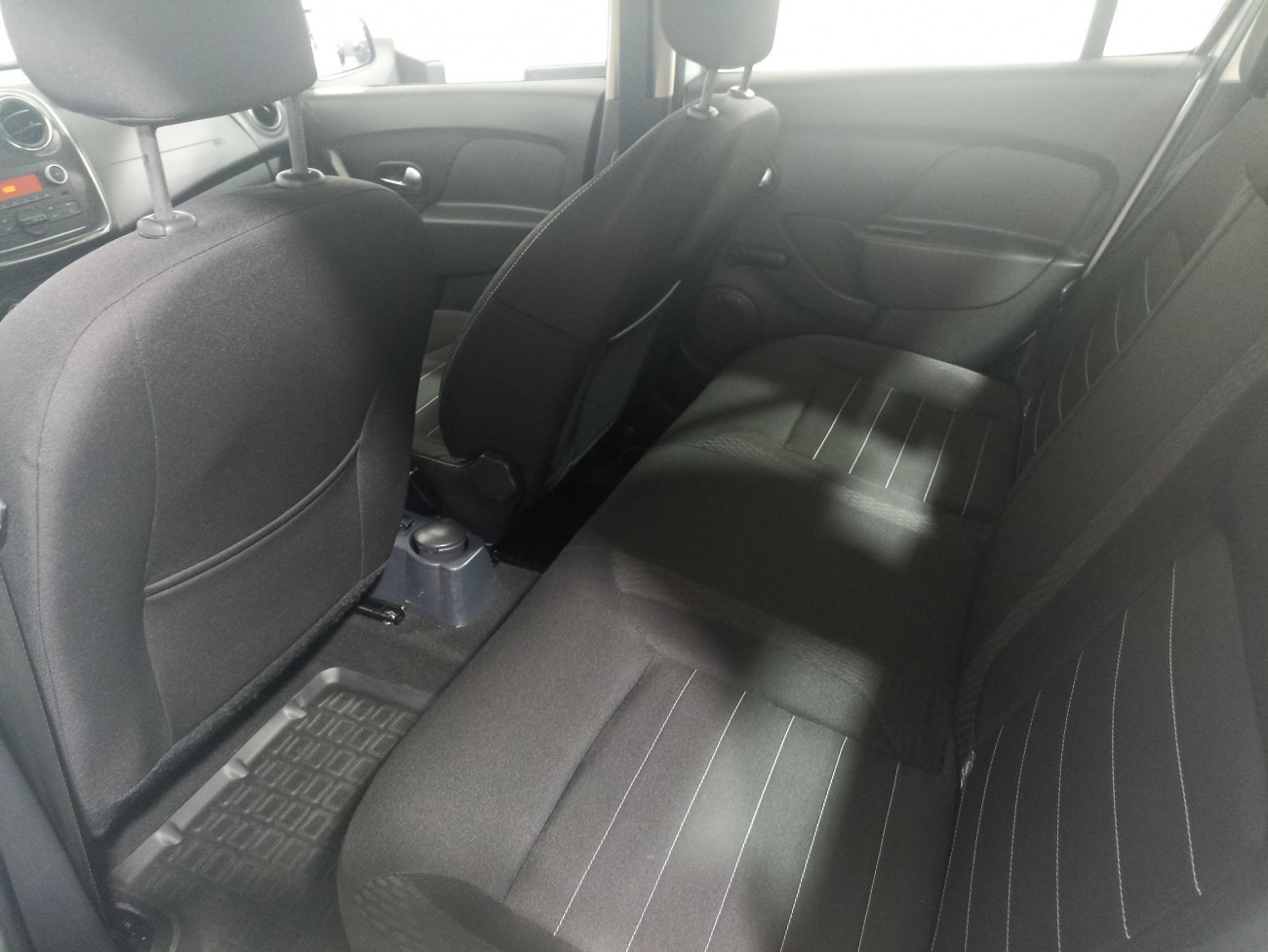 Dacia Logan 1.5 DCI 95Cp Laureate Dacia Logan 1.5 DCI 95Cp Laureate