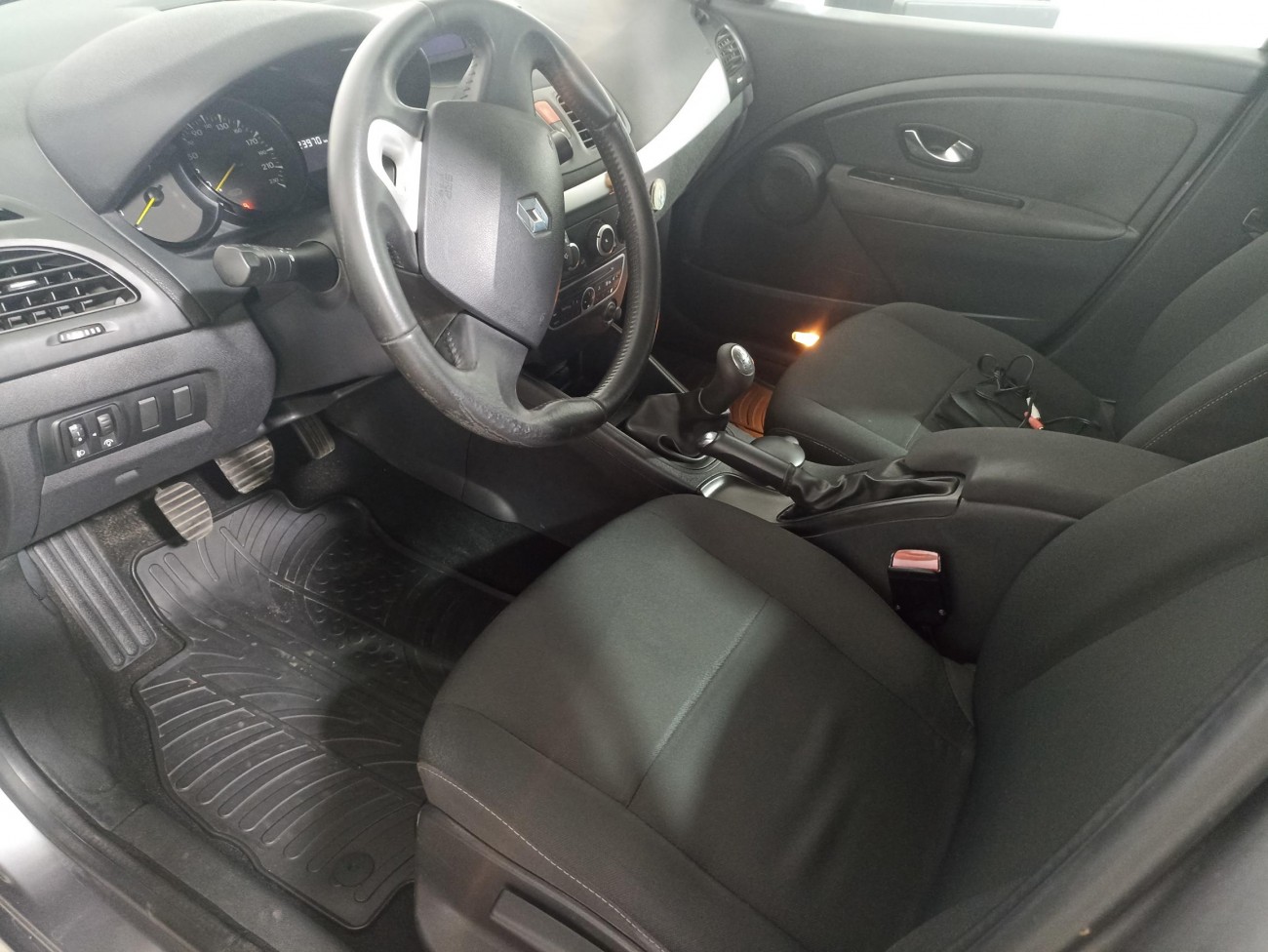 Renault Fluence 1.6 110 CP Renault Fluence 1.6 110 CP
