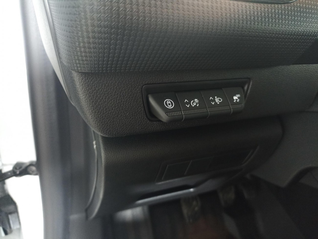 NISSAN TOWNSTAR Versiune: TCe 1.3l 130 CP – Nivel echipare TEKNA NISSAN TOWNSTAR Versiune: TCe 1.3l 130 CP – Nivel echipare TEKNA