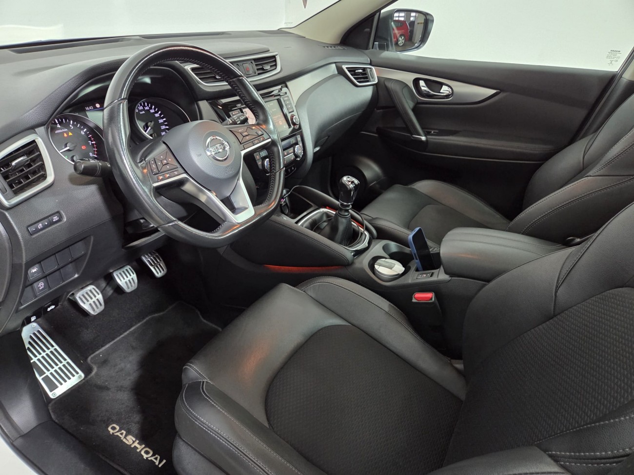 Nissan Qahqai 1.3 DIG-T 159 CP Nissan Qahqai 1.3 DIG-T 159 CP