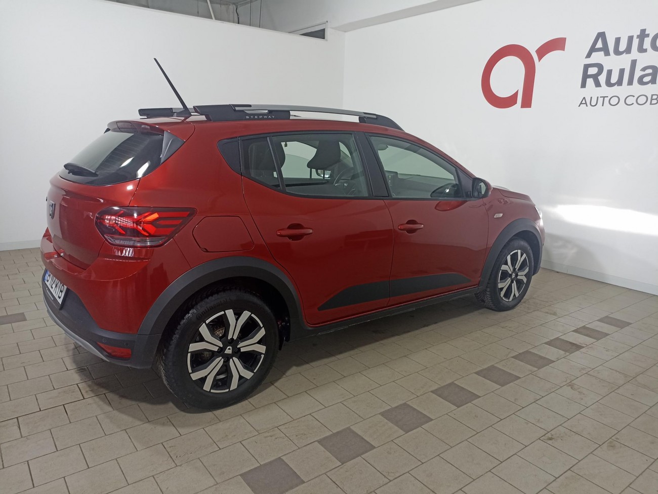 Dacia Sandero Stepway 1.0 TCE 90 CP Dacia Sandero Stepway 1.0 TCE 90 CP