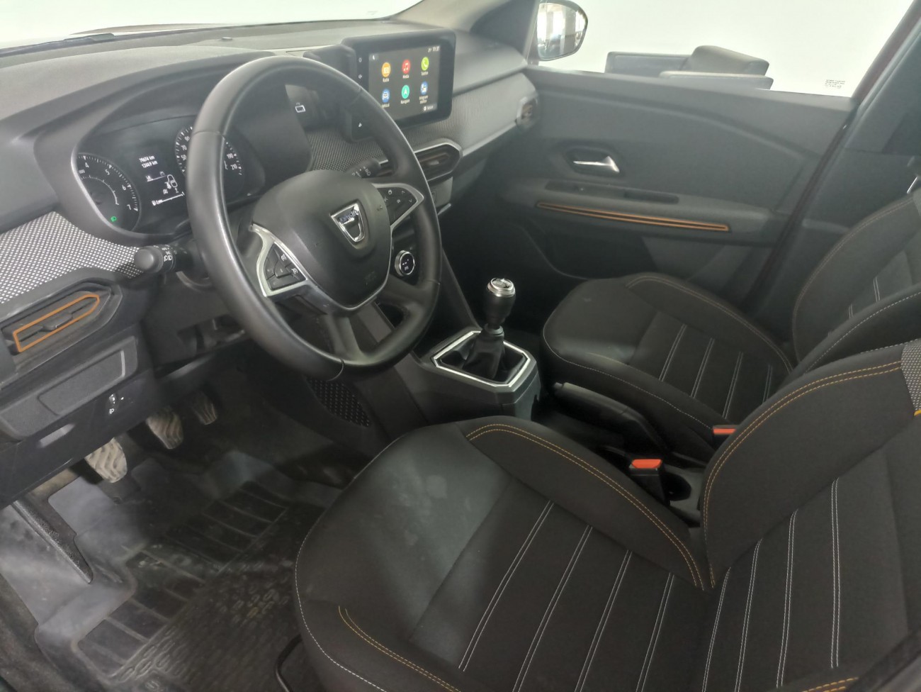 Dacia Sandero Stepway 1.0 TCE 90 CP Dacia Sandero Stepway 1.0 TCE 90 CP