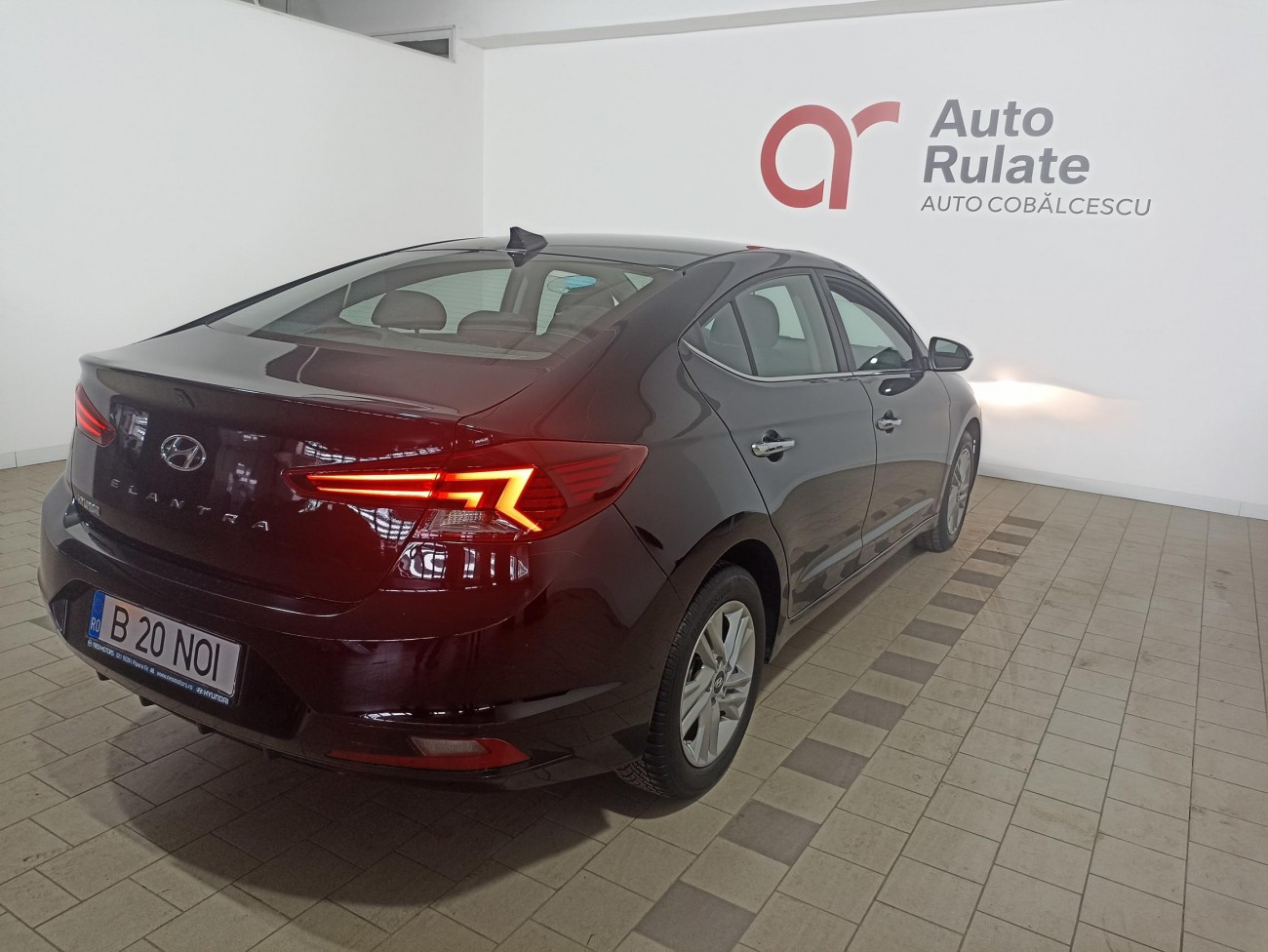 Hyundai Elantra 1.6 127 CP