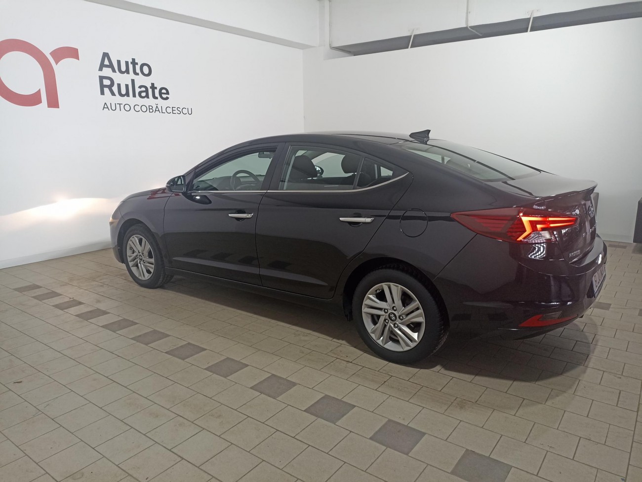 Hyundai Elantra 1.6 127 CP