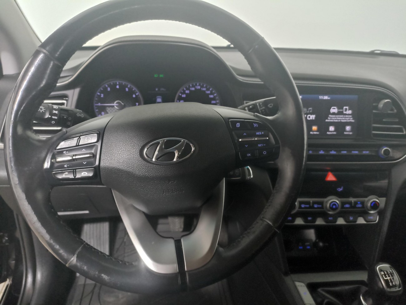 Hyundai Elantra 1.6 127 CP