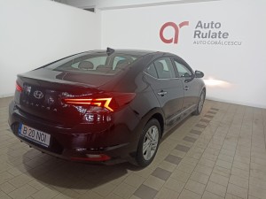 Hyundai Elantra 1.6 127 CP