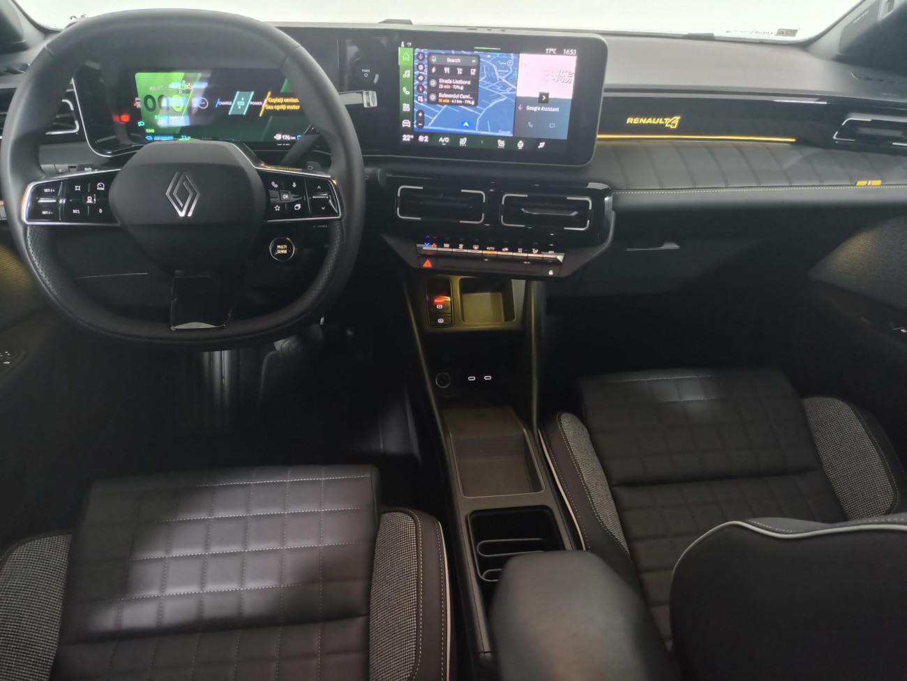 RENAULT 4 E TECH ICONIC COMF RANGE 150 CP