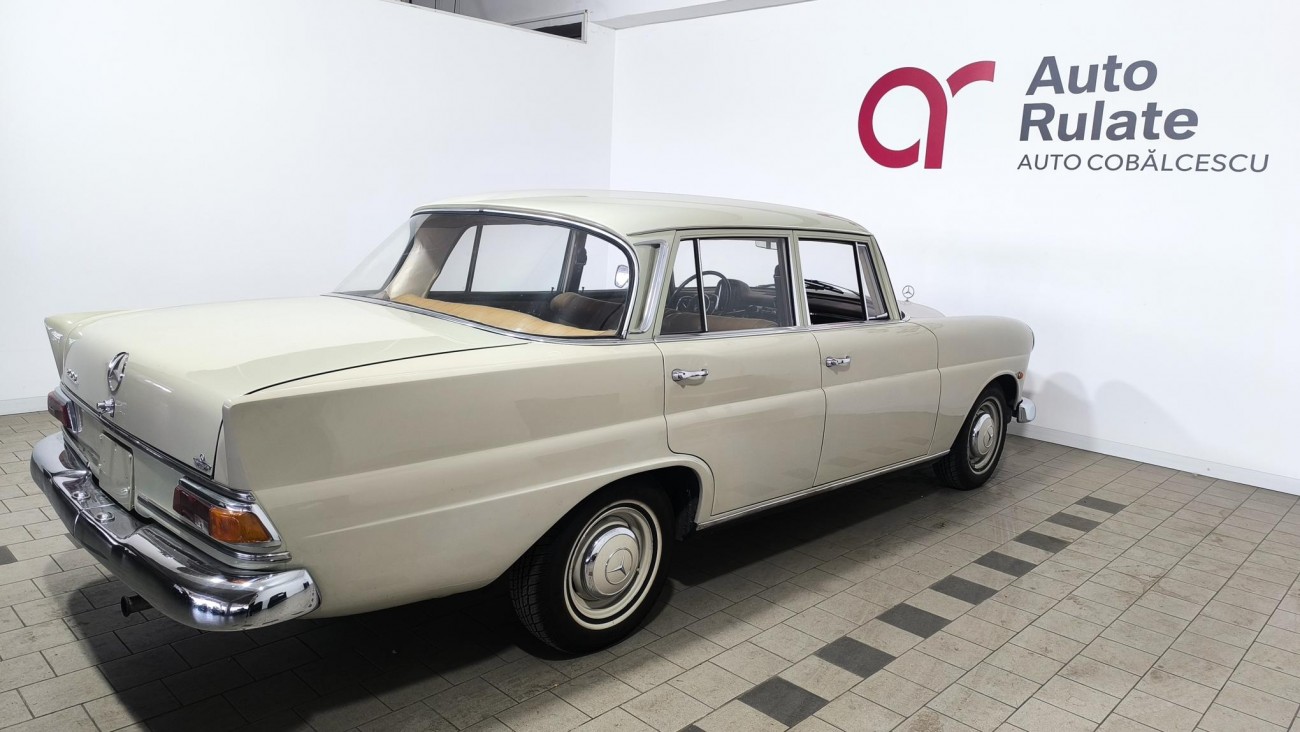 Mercedes-Benz 200 W110 Heckflosse – An fabricatie 1966 – 2.0 Benzină – 105 CP – Oldtimer Mercedes-Benz 200 W110 Heckflosse – An fabricatie 1966 – 2.0 Benzină – 105 CP – Oldtimer