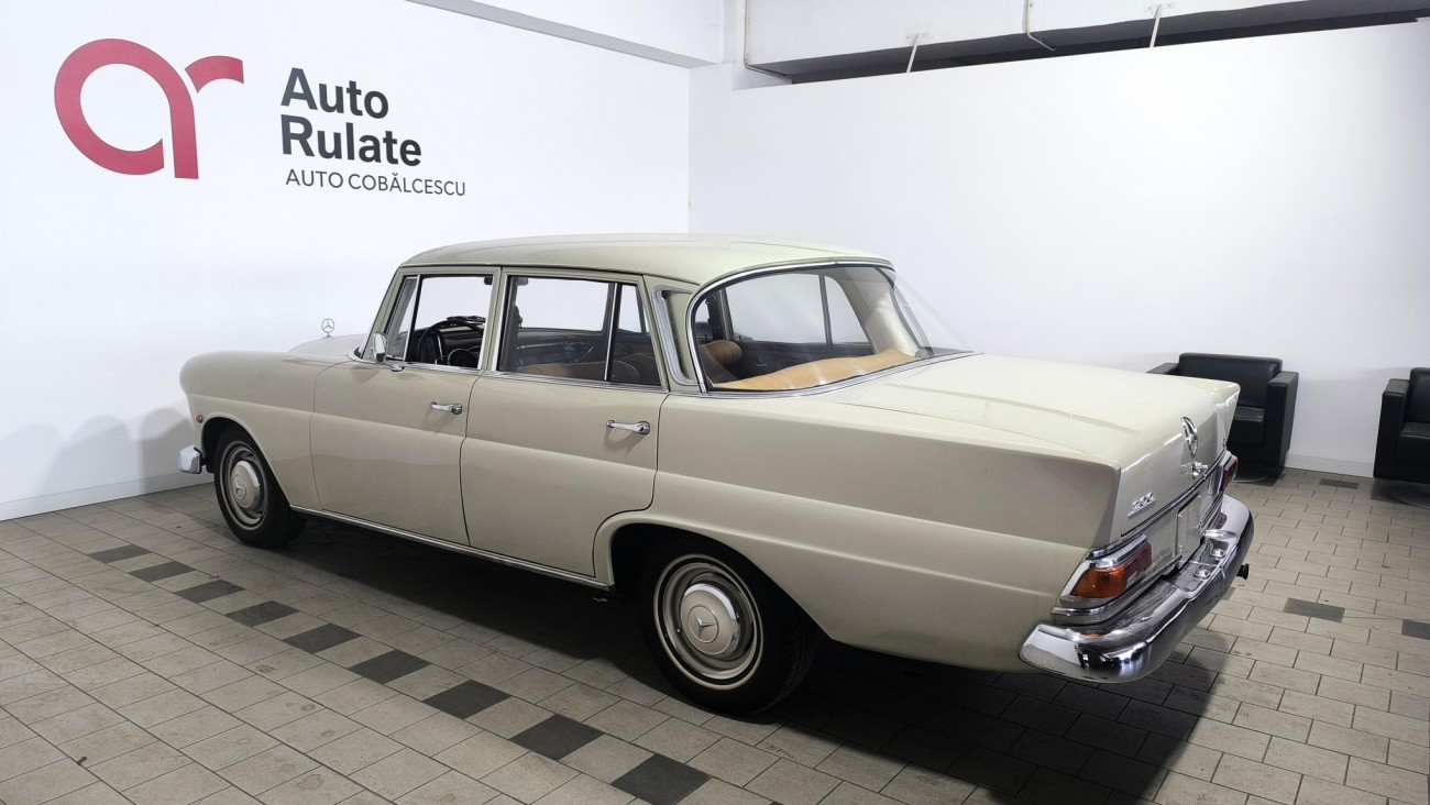 Mercedes-Benz 200 W110 Heckflosse – An fabricatie 1966 – 2.0 Benzină – 105 CP – Oldtimer Mercedes-Benz 200 W110 Heckflosse – An fabricatie 1966 – 2.0 Benzină – 105 CP – Oldtimer