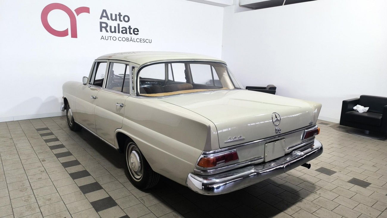 Mercedes-Benz 200 W110 Heckflosse – An fabricatie 1966 – 2.0 Benzină – 105 CP – Oldtimer Mercedes-Benz 200 W110 Heckflosse – An fabricatie 1966 – 2.0 Benzină – 105 CP – Oldtimer