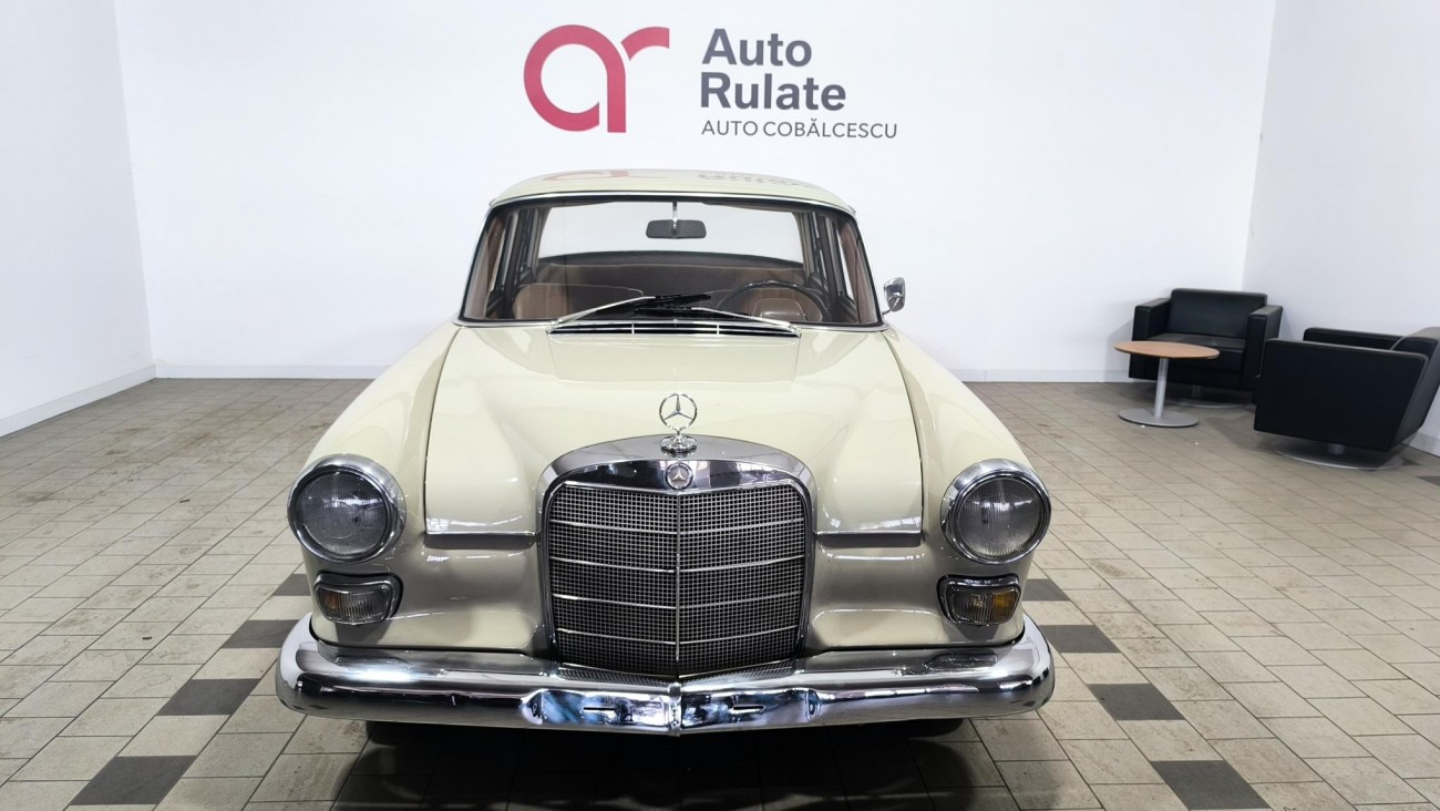 Mercedes-Benz 200 W110 Heckflosse – An fabricatie 1966 – 2.0 Benzină – 105 CP – Oldtimer Mercedes-Benz 200 W110 Heckflosse – An fabricatie 1966 – 2.0 Benzină – 105 CP – Oldtimer