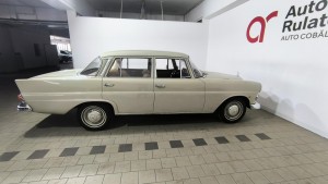 Mercedes-Benz 200 W110 Heckflosse – An fabricatie 1966 – 2.0 Benzină – 105 CP – Oldtimer Mercedes-Benz 200 W110 Heckflosse – An fabricatie 1966 – 2.0 Benzină – 105 CP – Oldtimer