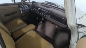 Mercedes-Benz 200 W110 Heckflosse – An fabricatie 1966 – 2.0 Benzină – 105 CP – Oldtimer Mercedes-Benz 200 W110 Heckflosse – An fabricatie 1966 – 2.0 Benzină – 105 CP – Oldtimer