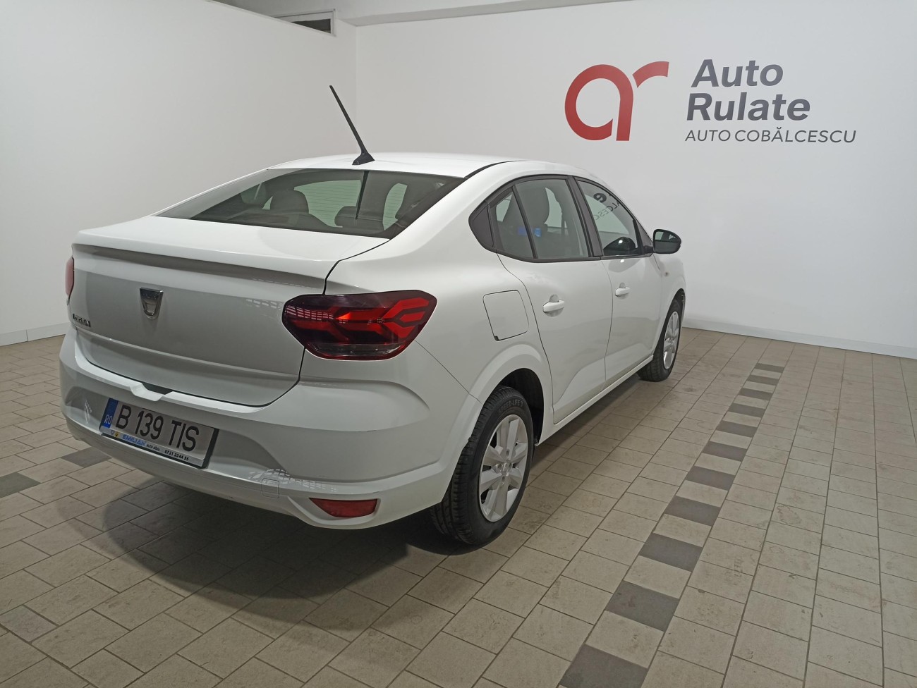 Dacia Logan 1.0 TCE 90 CP. Confort Dacia Logan 1.0 TCE 90 CP. Confort